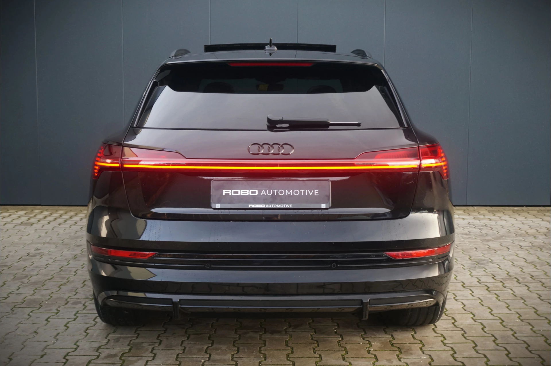 Hoofdafbeelding Audi e-tron