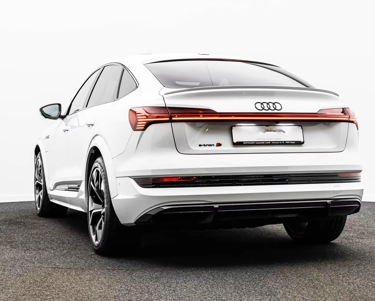 Hoofdafbeelding Audi e-tron