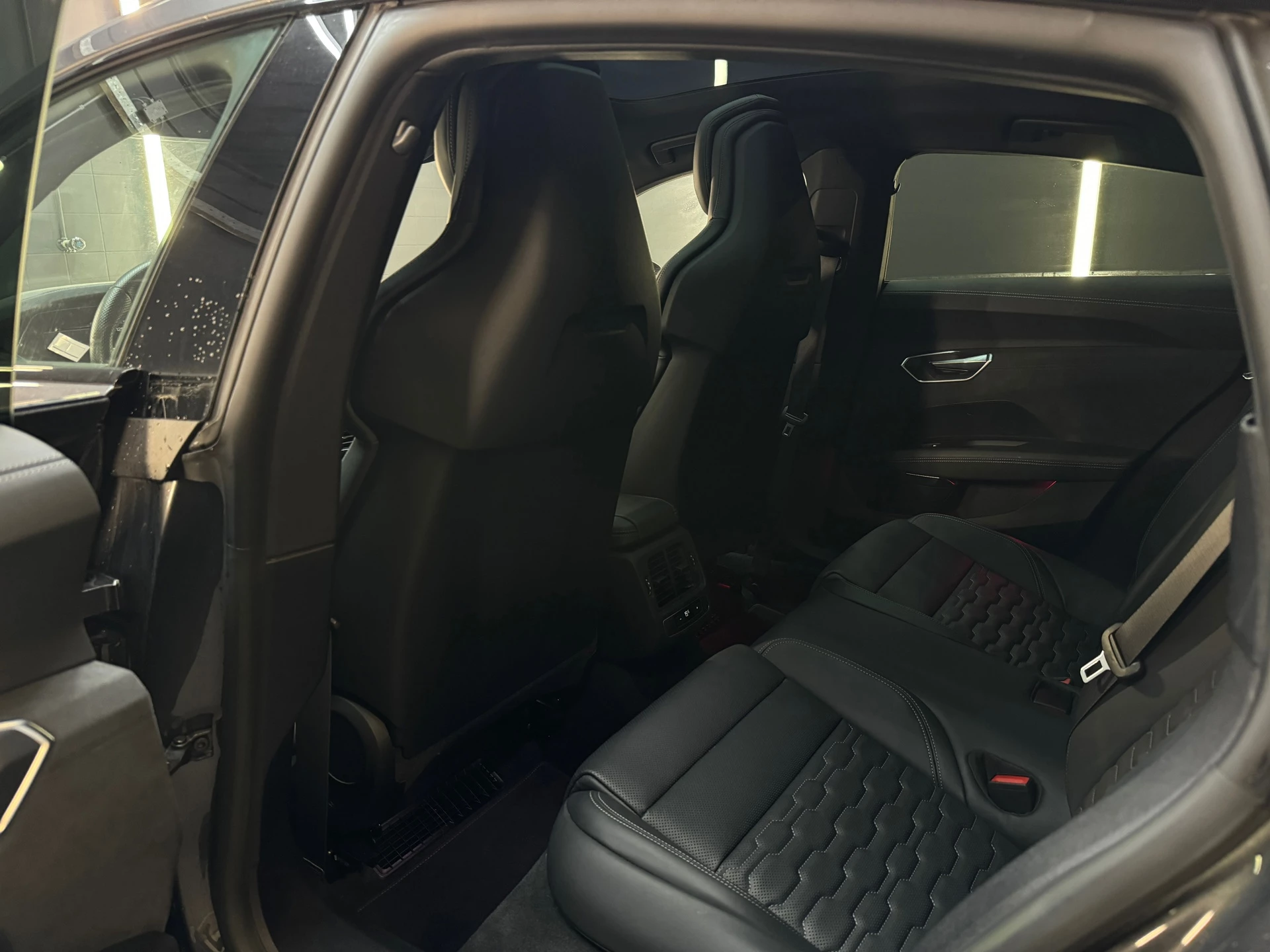 Hoofdafbeelding Audi e-tron GT