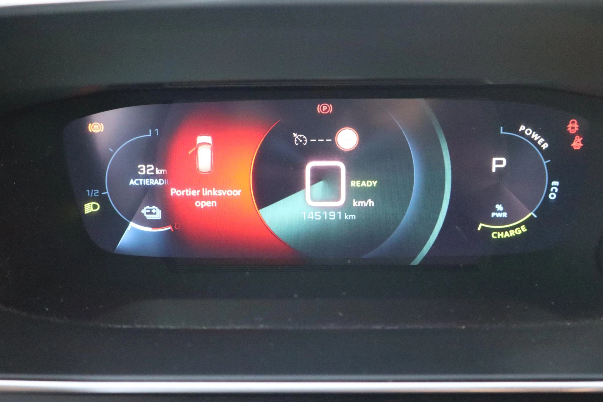 Hoofdafbeelding Peugeot e-208