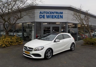 Hoofdafbeelding Mercedes-Benz A-Klasse Mercedes-Benz A-Klasse 180 AMG PANORAMADAK 1E EIGENAAR NAVIGATIE AUTOMAAT LED HIGH PERF