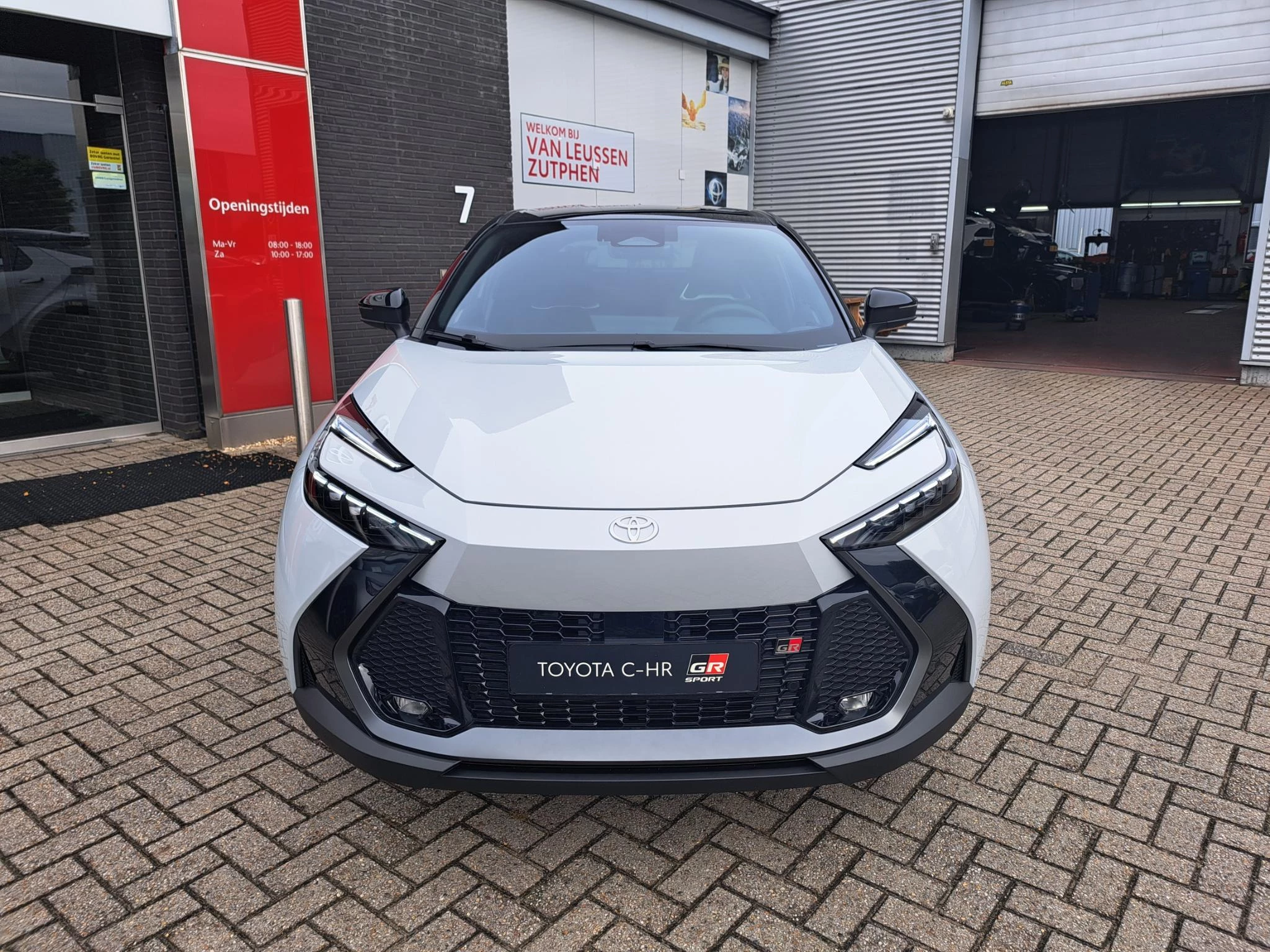 Hoofdafbeelding Toyota C-HR