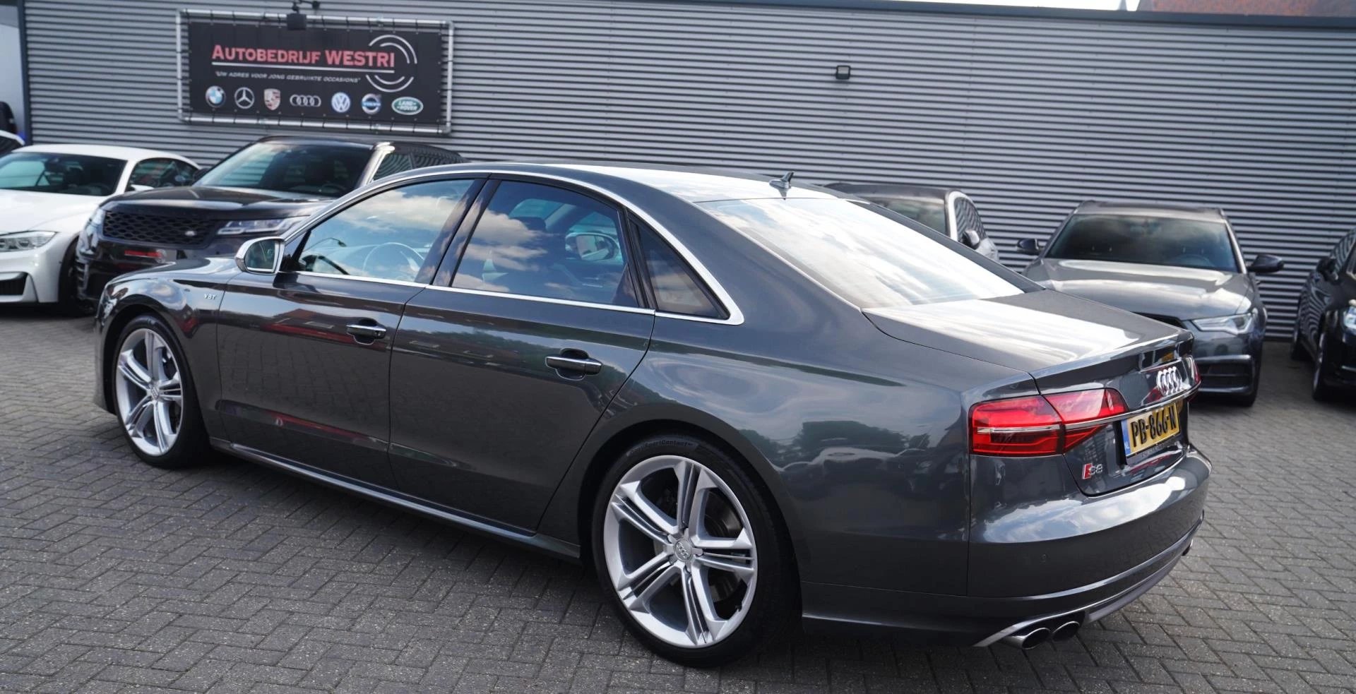 Hoofdafbeelding Audi S8