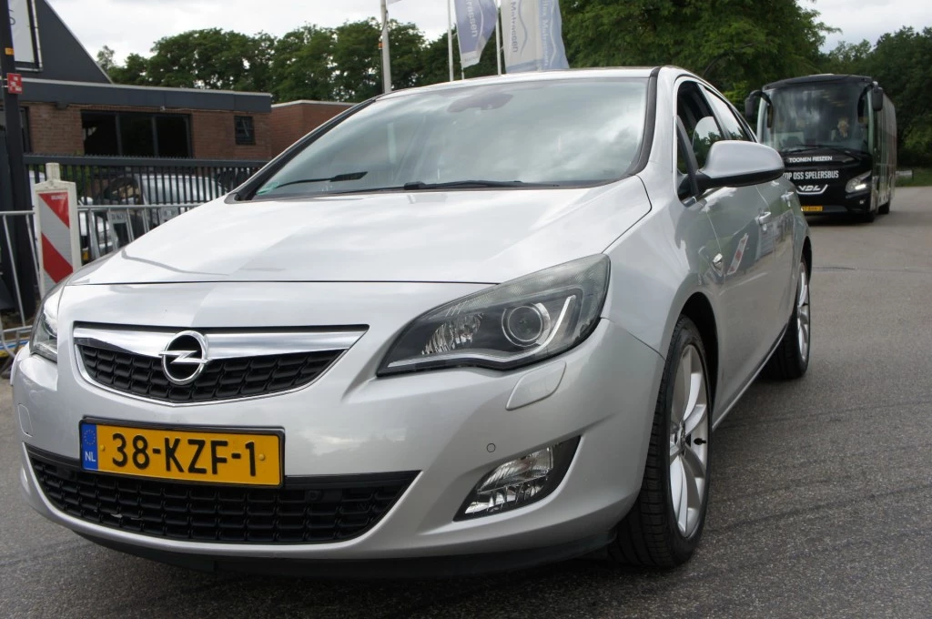 Hoofdafbeelding Opel Astra