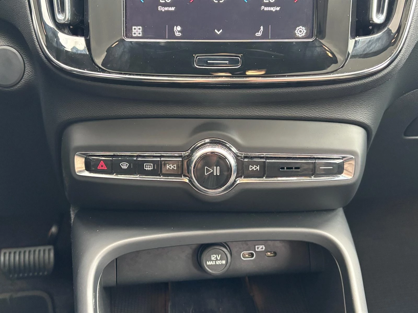 Hoofdafbeelding Volvo C40