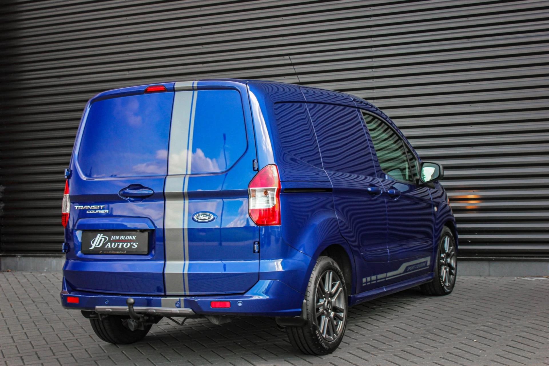 Hoofdafbeelding Ford Transit Courier