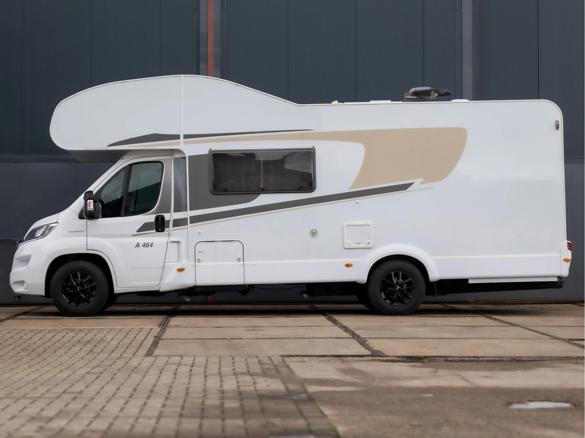 Hoofdafbeelding Carado A 464