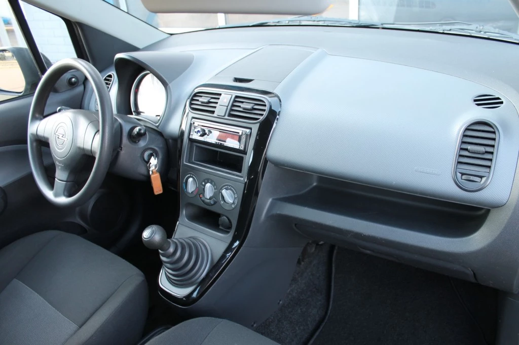 Hoofdafbeelding Opel Agila