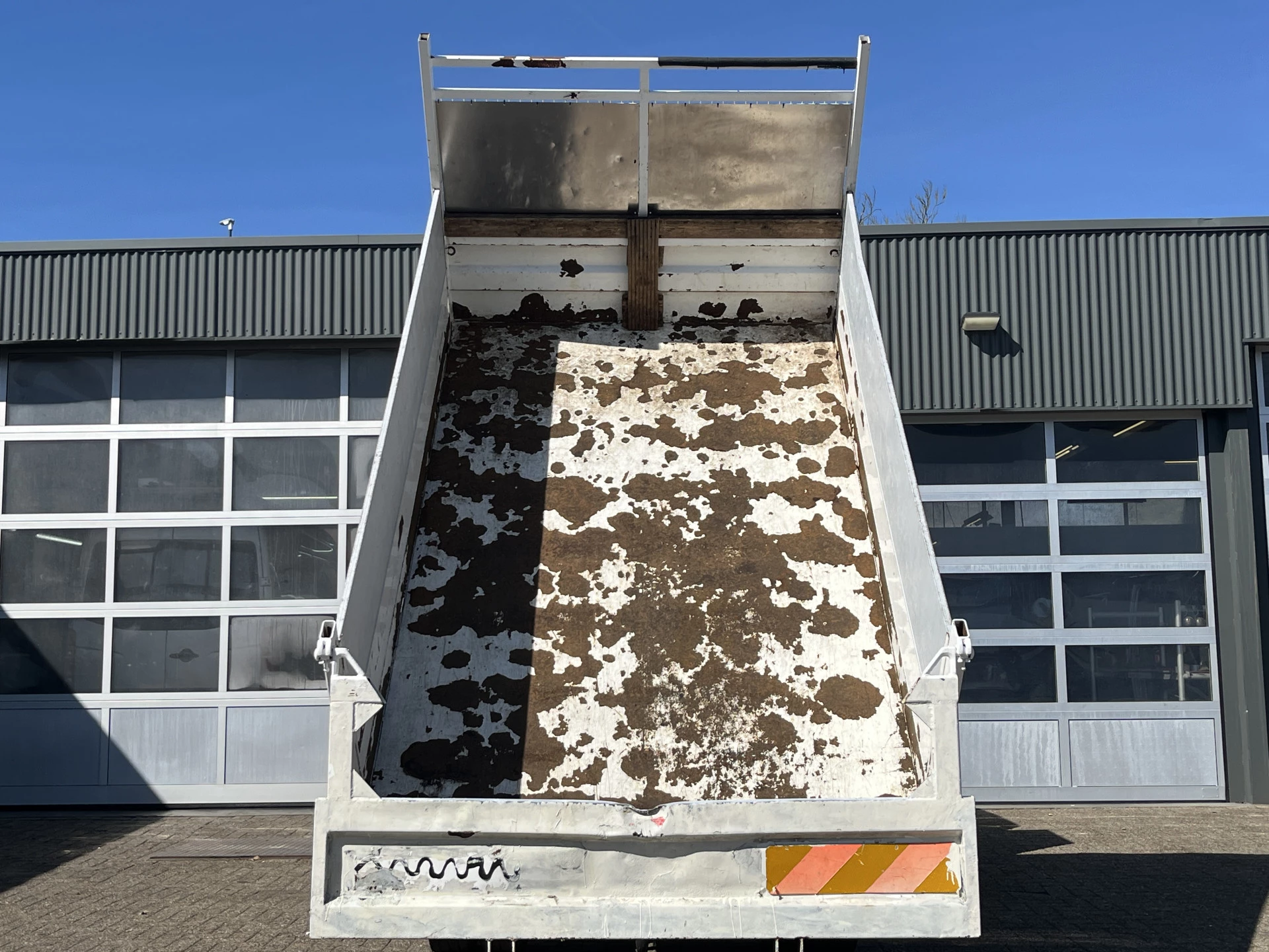 Hoofdafbeelding Nissan NT400