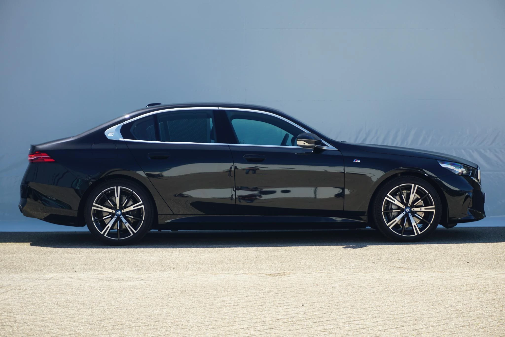 Hoofdafbeelding BMW i5