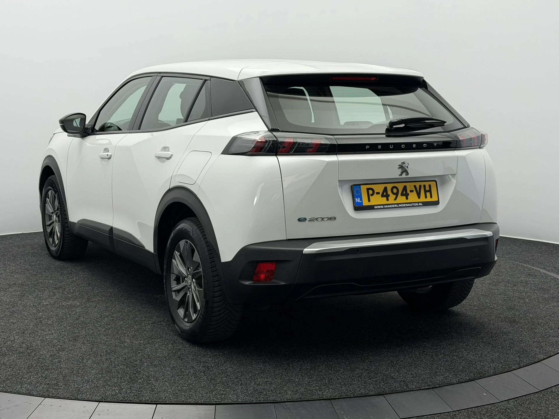 Hoofdafbeelding Peugeot e-2008