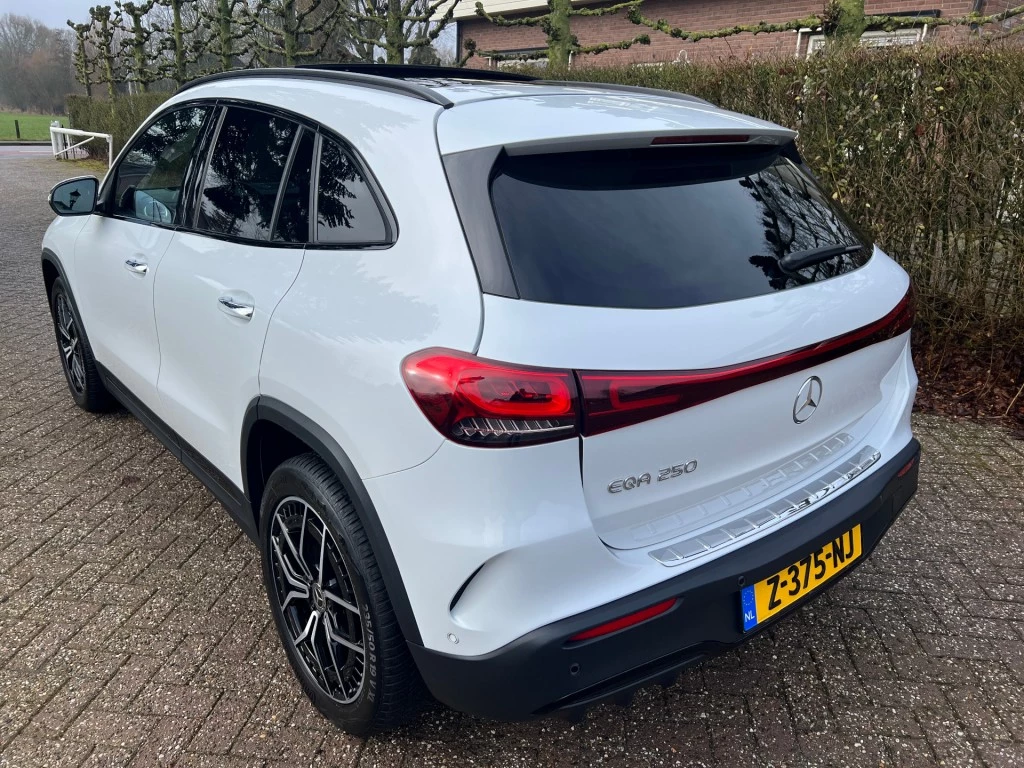 Hoofdafbeelding Mercedes-Benz EQA