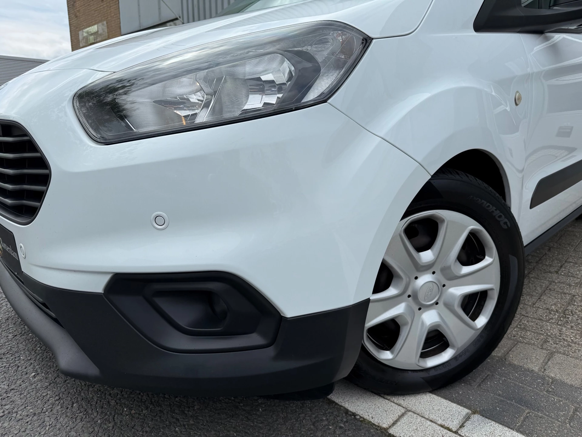 Hoofdafbeelding Ford Transit Courier