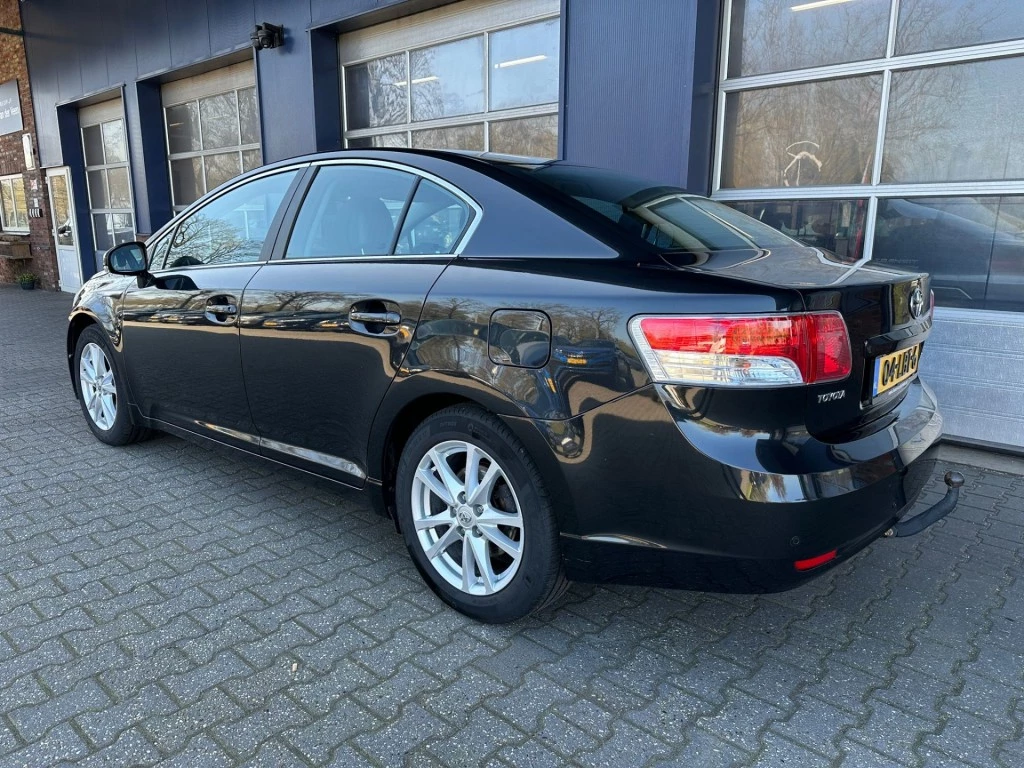 Hoofdafbeelding Toyota Avensis