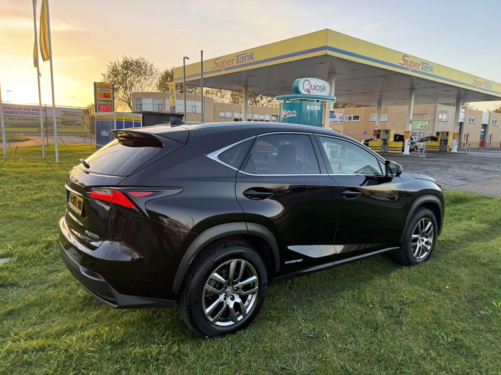 Hoofdafbeelding Lexus NX