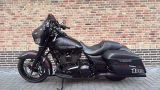 Harley Davidson 103 FLHXS Street Glide Special streetglide