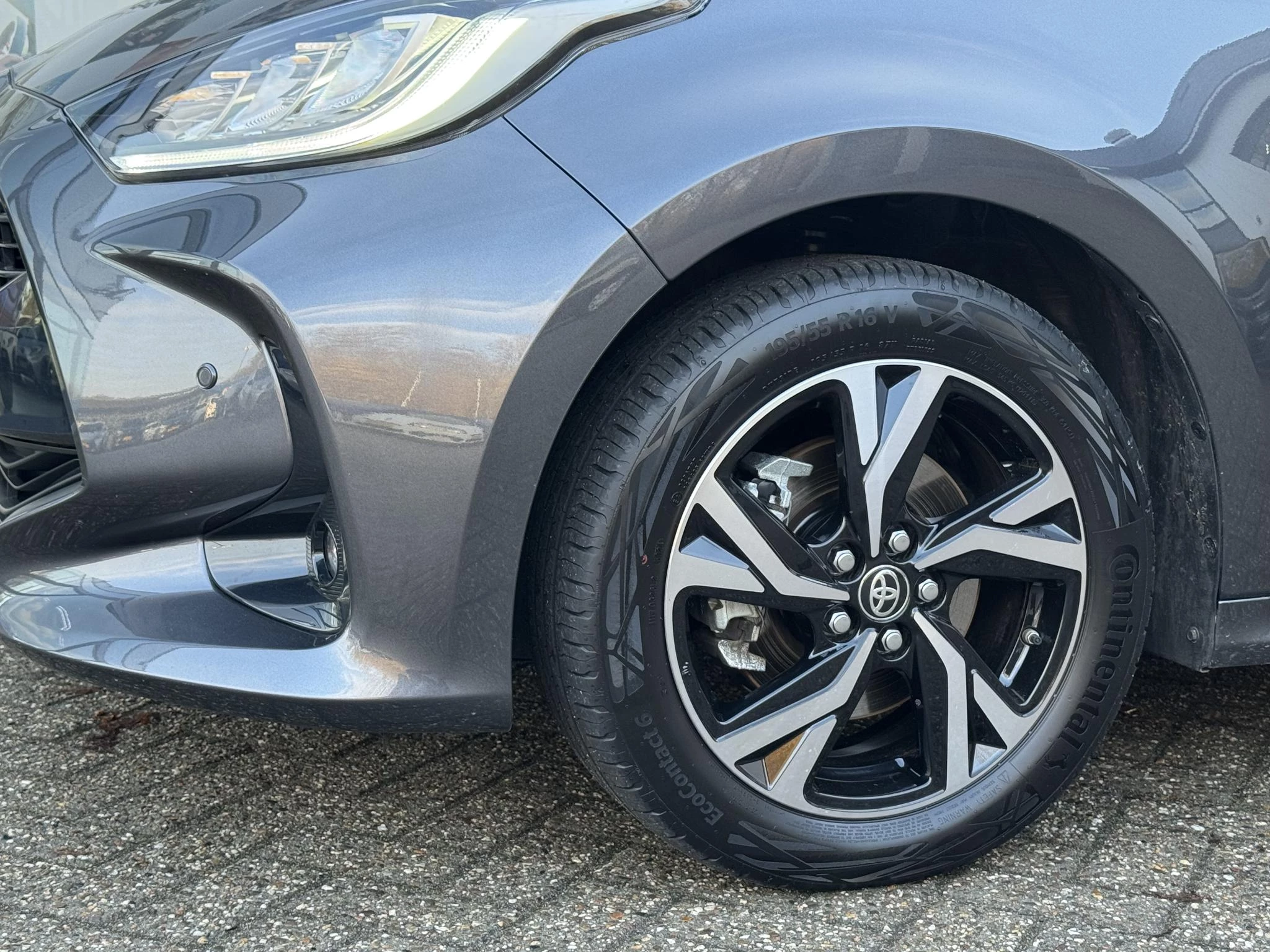 Hoofdafbeelding Toyota Yaris