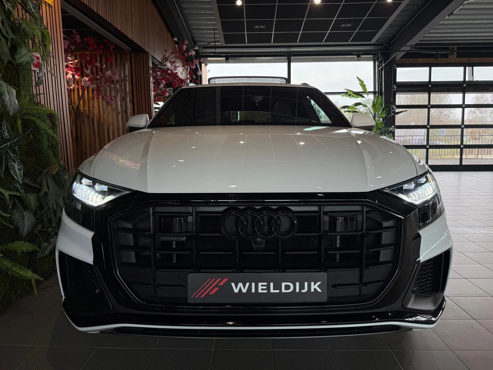 Hoofdafbeelding Audi Q8