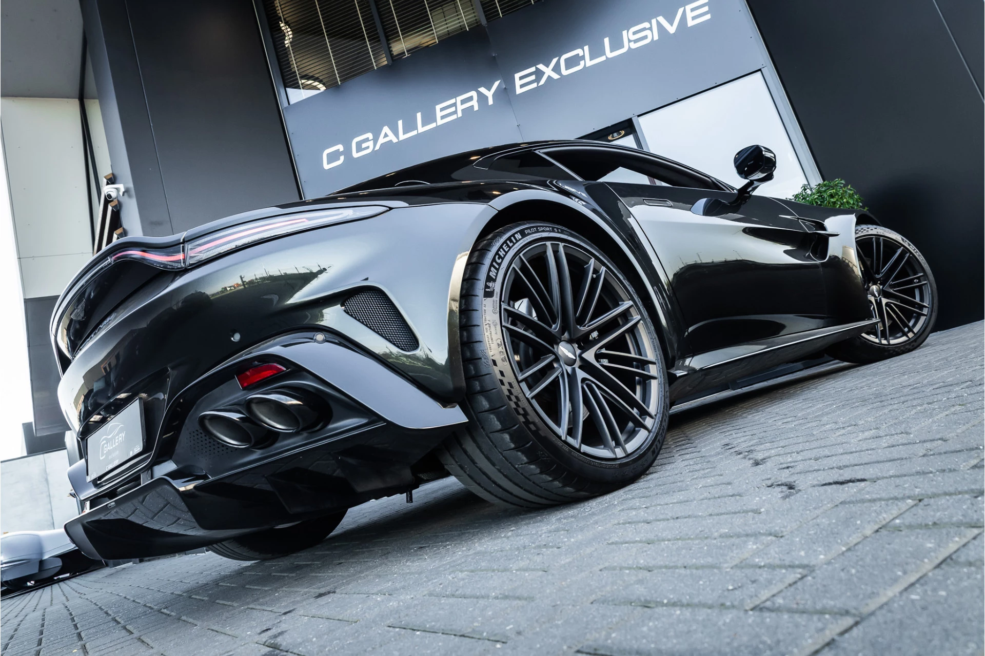 Hoofdafbeelding Aston Martin V8 Vantage