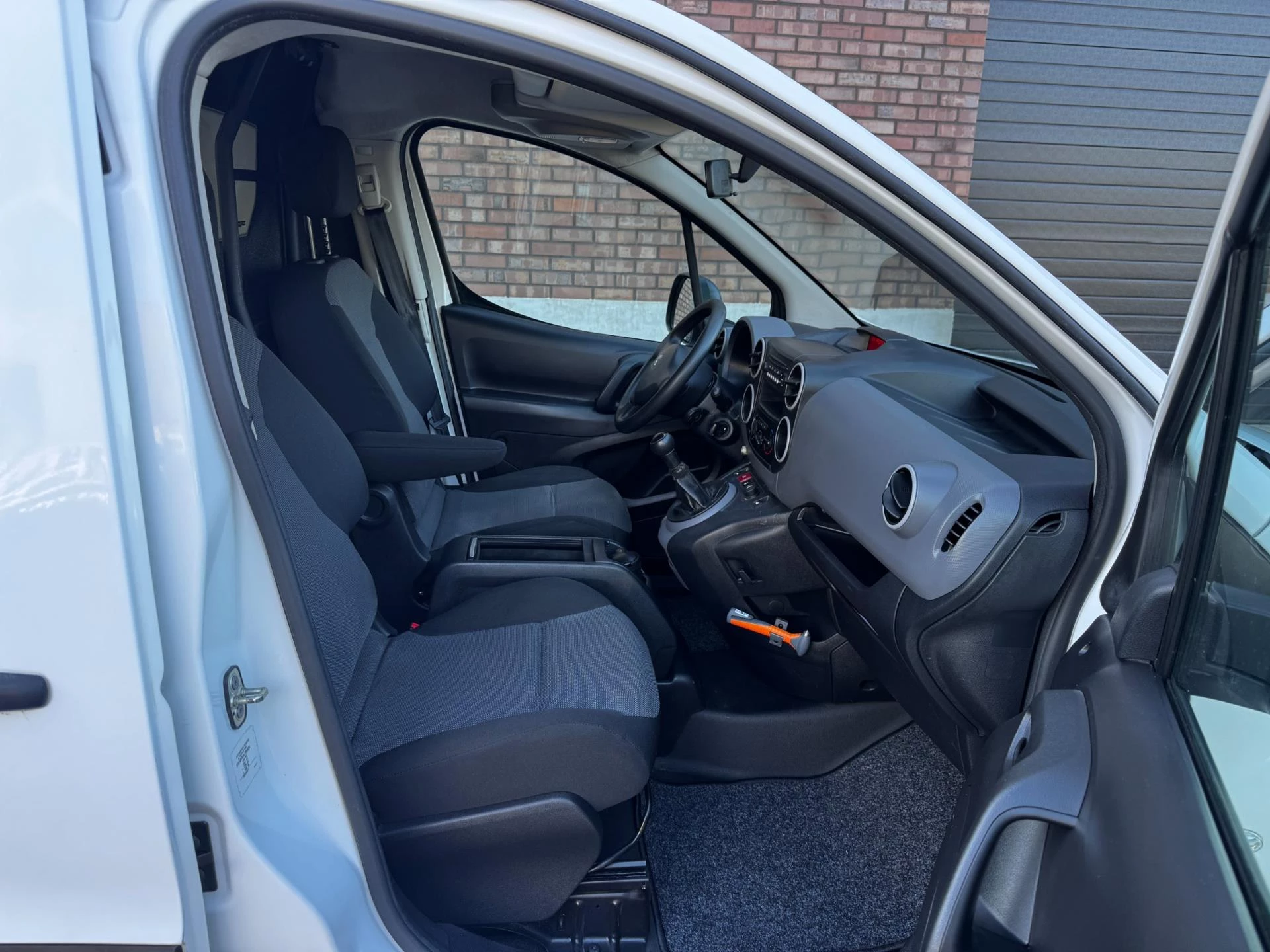 Hoofdafbeelding Peugeot Partner
