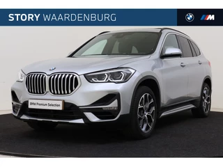 BMW X1 sDrive20i High Executive xLine Automaat / Trekhaak / Sportstoelen / Achteruitrijcamera / Comfort Access / Stuurverwarming / LED / Head-Up