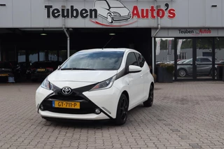 Toyota Aygo 1.0 VVT-i x-play | Airco | Elektrische ramen |