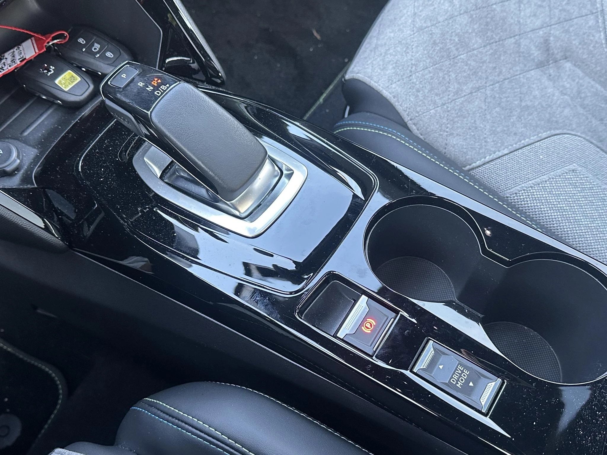 Hoofdafbeelding Peugeot e-2008