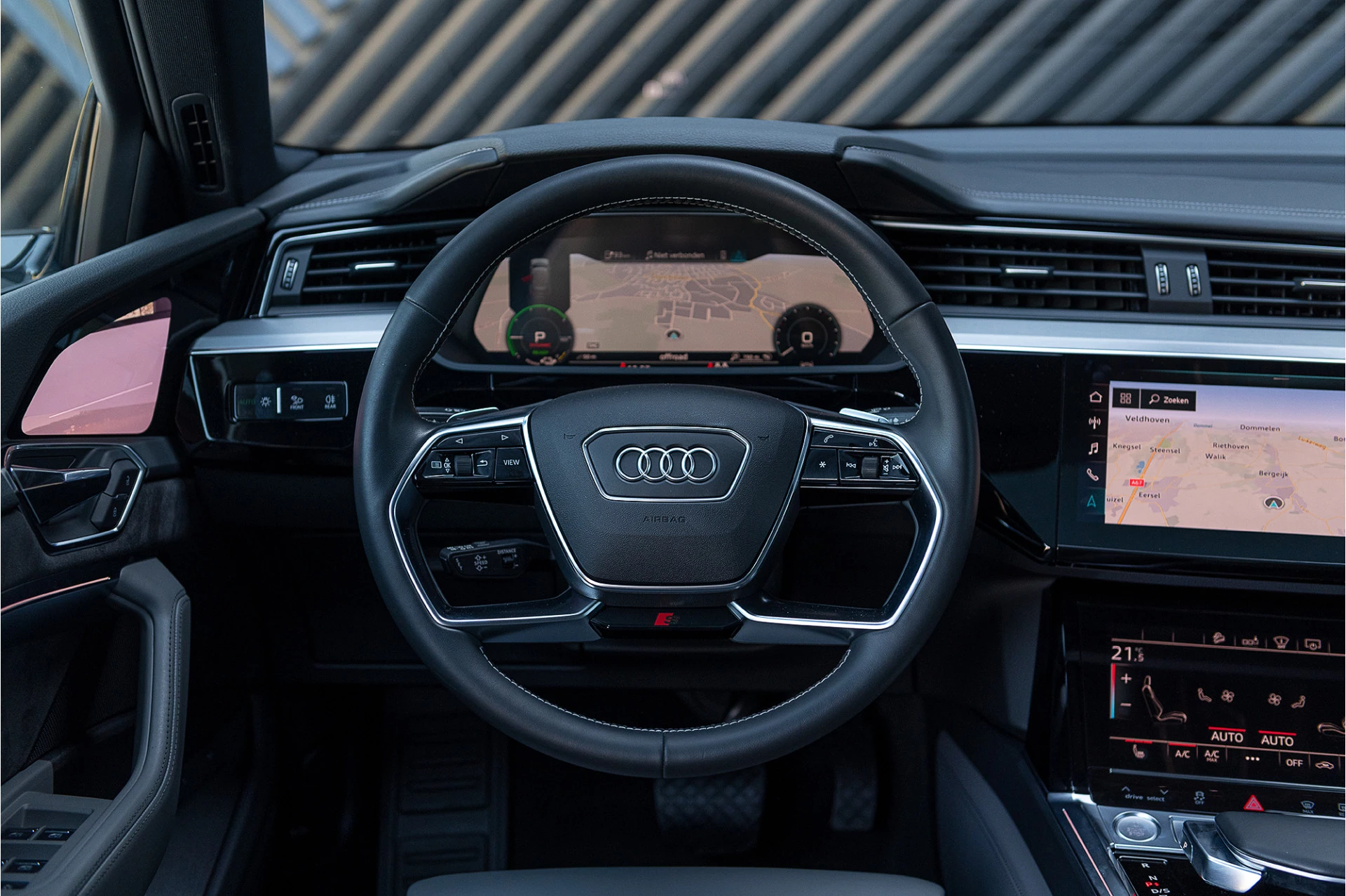 Hoofdafbeelding Audi e-tron