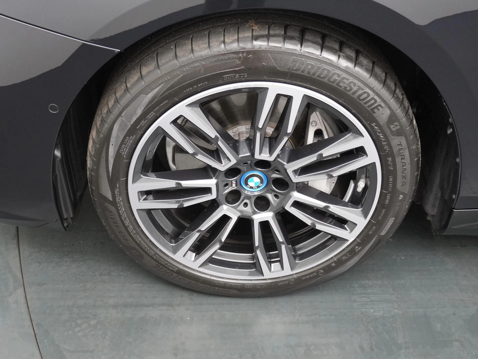 Hoofdafbeelding BMW i5