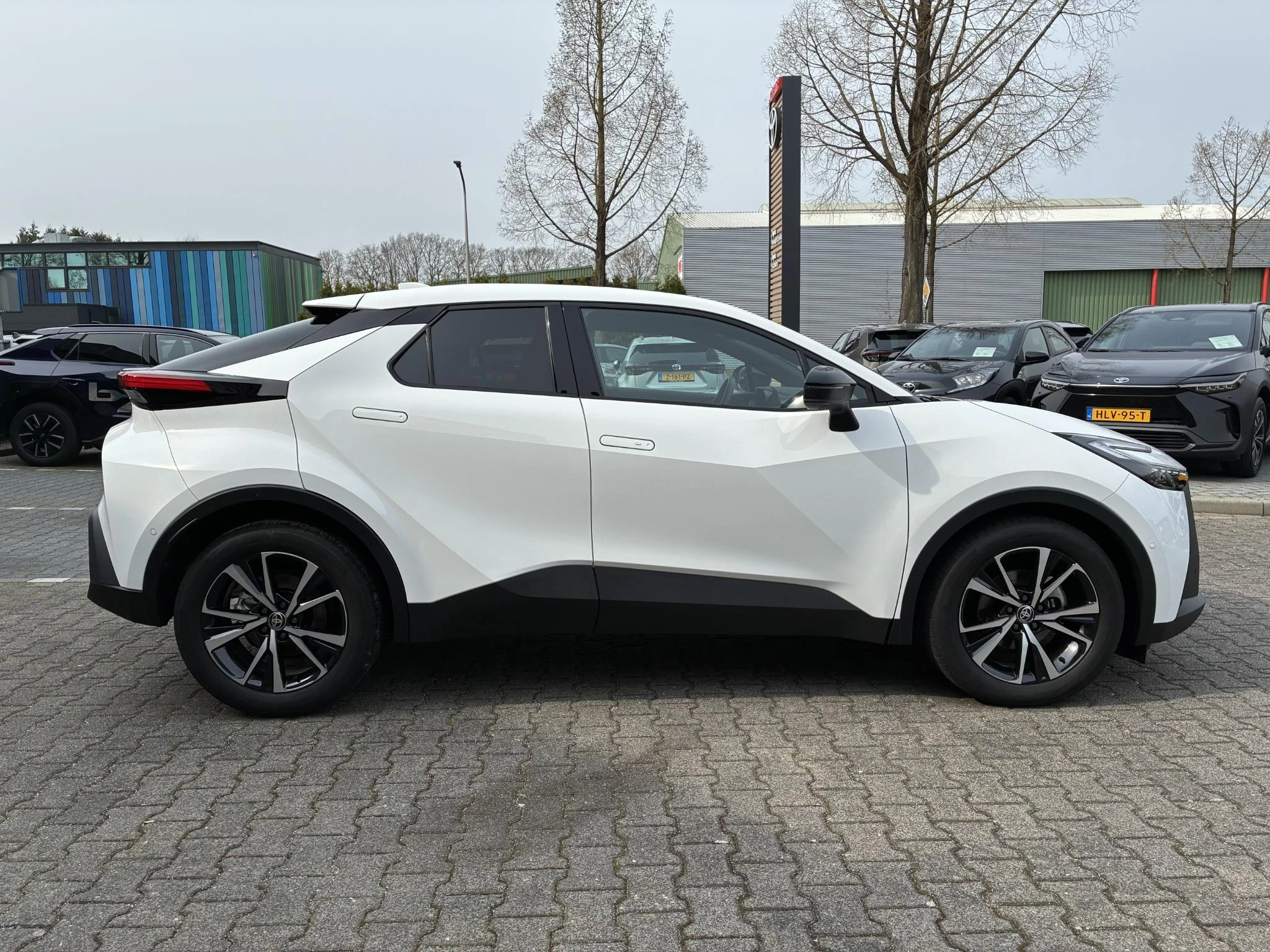 Hoofdafbeelding Toyota C-HR