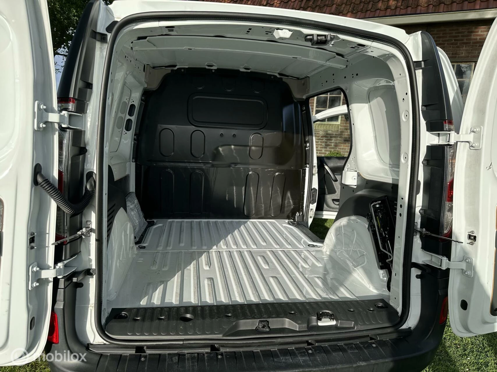 Hoofdafbeelding Nissan NV250