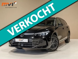 Volkswagen Passat Variant 1.5 eTSI Elegance Business / 150pk / Panorama dak / Trekhaak / Dodehoek / Stoel en stuur verwarming /