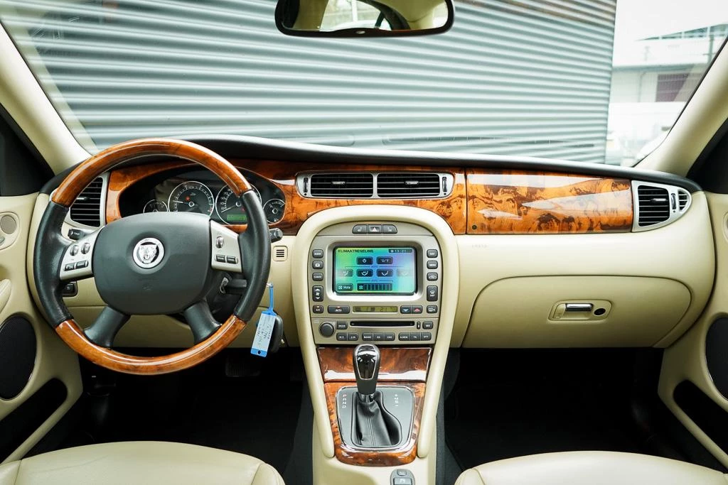 Hoofdafbeelding Jaguar X-Type
