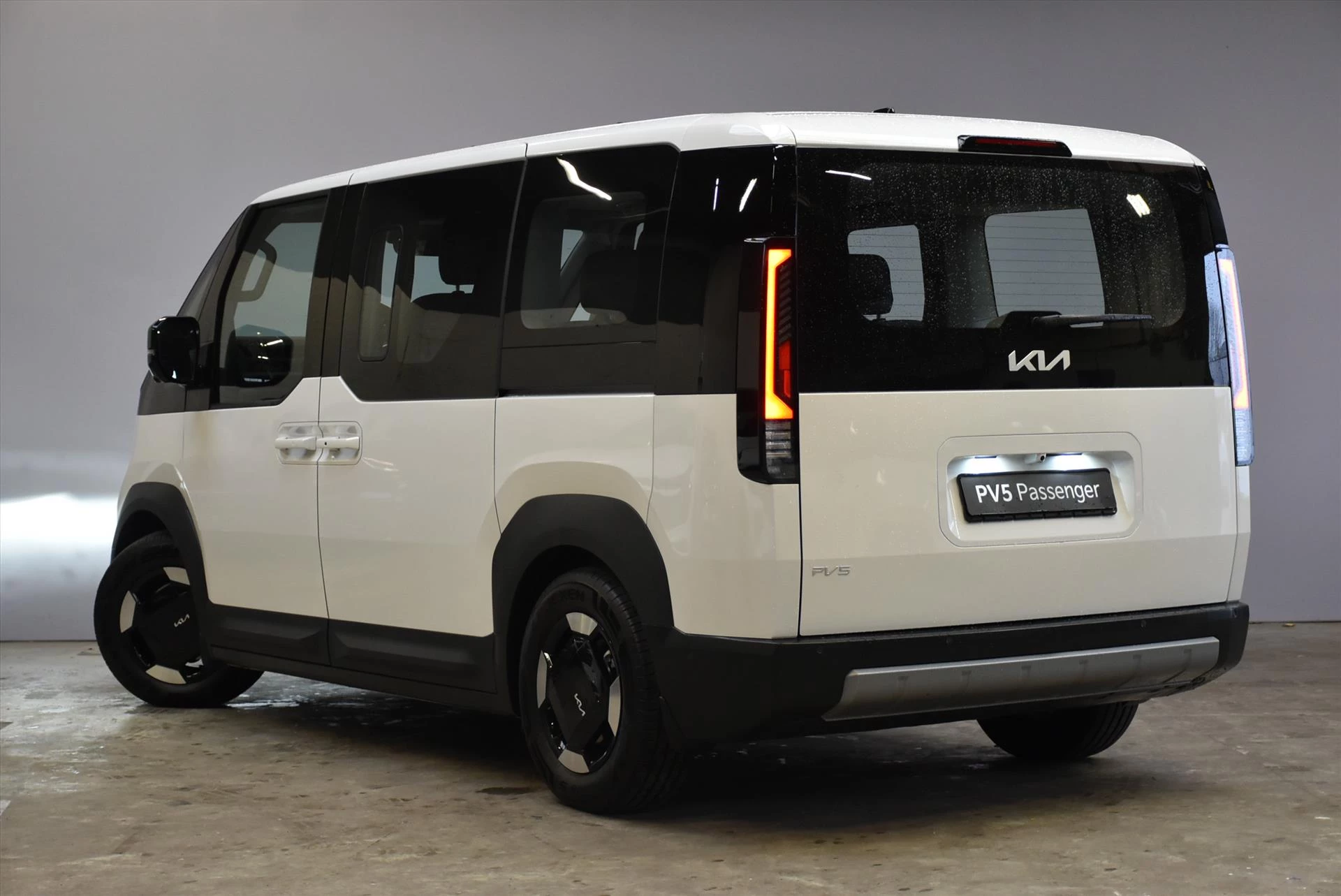 Hoofdafbeelding Kia Pv5 Passenger
