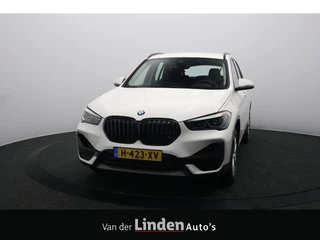 BMW X1 sDrive18i Executive Edition | Trekhaak | Head-up Display | Led | DAB