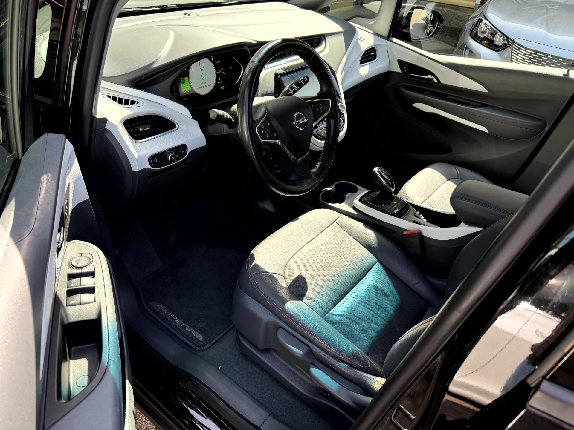 Hoofdafbeelding Opel Ampera-e