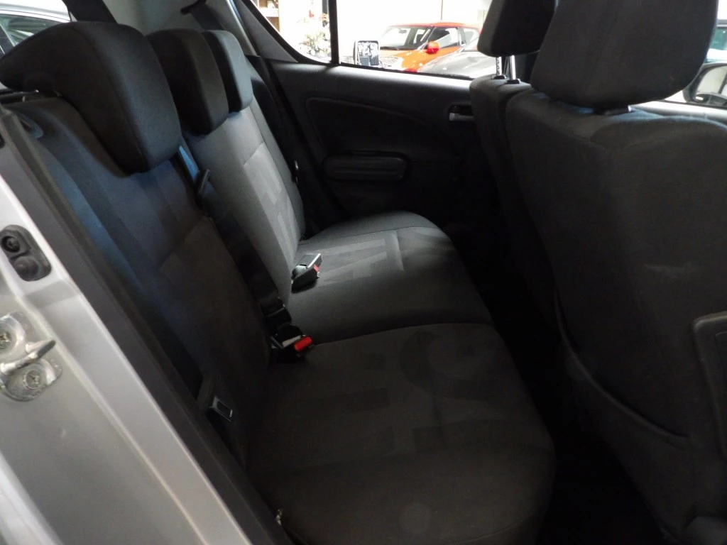 Hoofdafbeelding Opel Agila