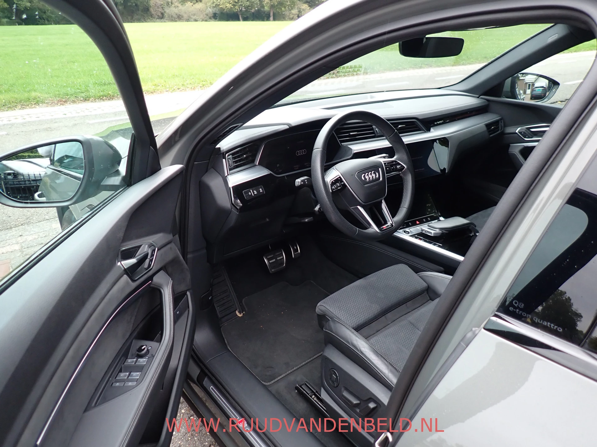 Hoofdafbeelding Audi Q8 e-tron