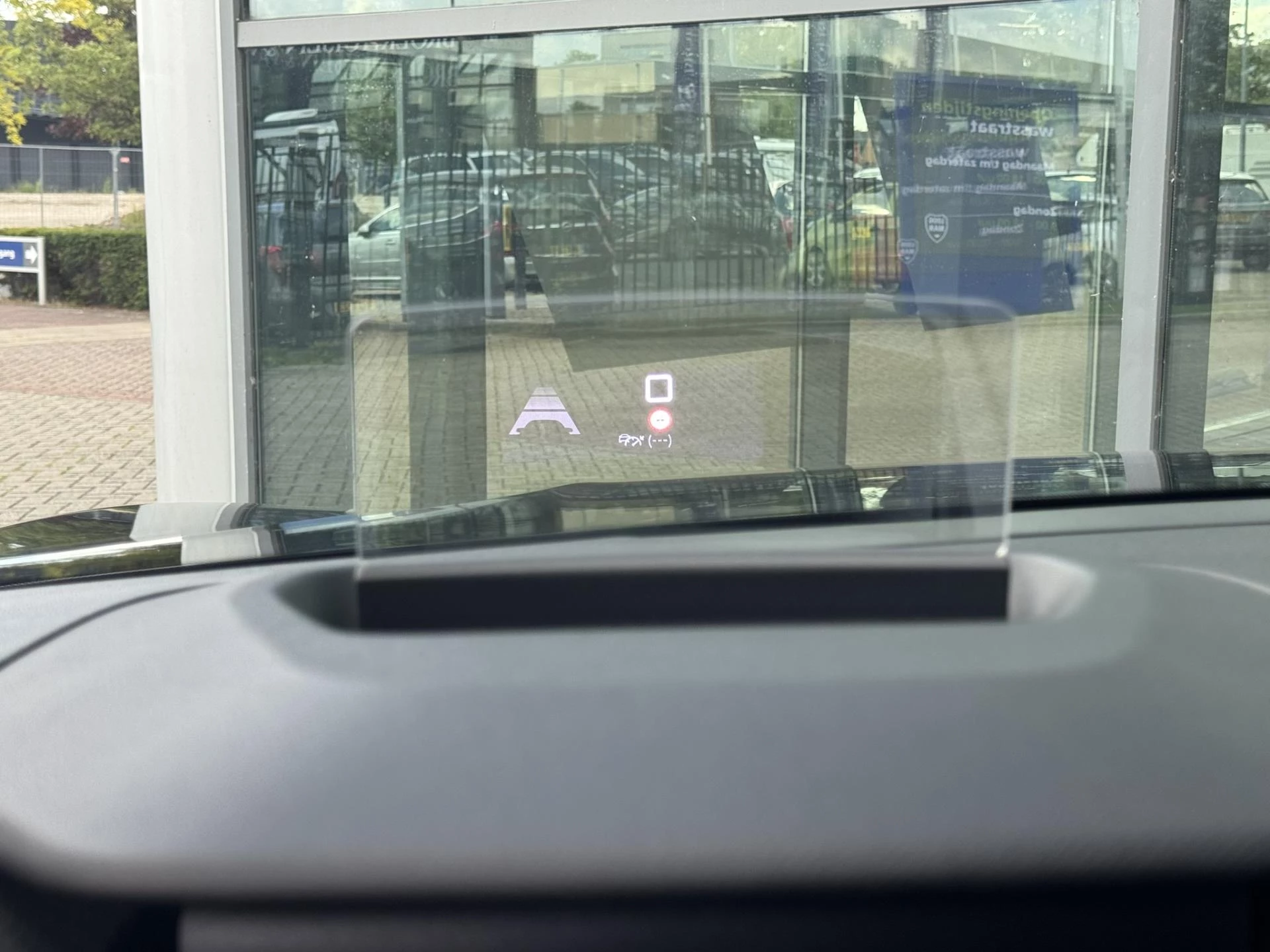 Hoofdafbeelding Citroën ë-C4