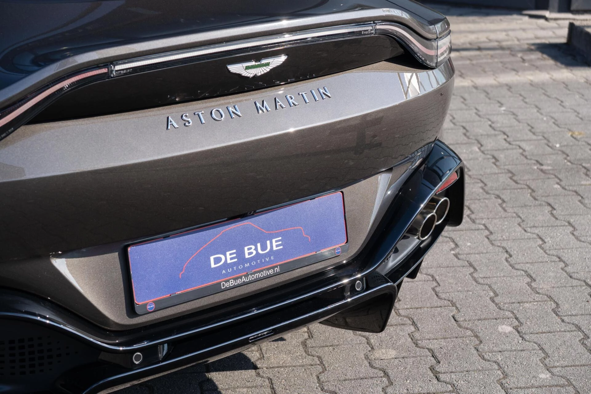 Hoofdafbeelding Aston Martin V8 Vantage