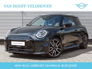 MINI 3-deurs Hatchback Cooper E JCW 40.7 kWh / Panoramadak / JCW Sportstoelen / Parking Assistant / Head-Up / Comfort Access / LED / Stoelverwarming