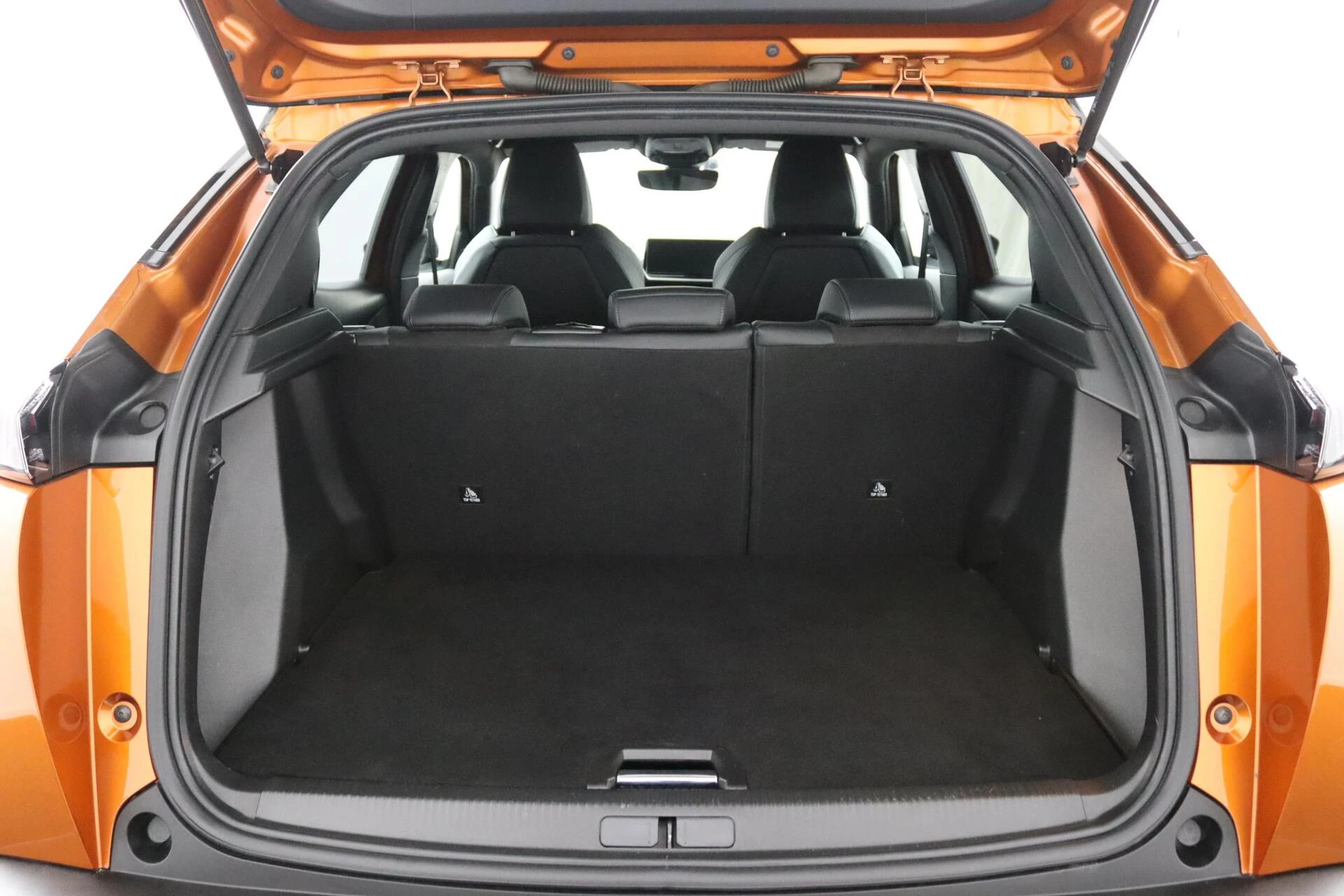 Hoofdafbeelding Peugeot e-2008