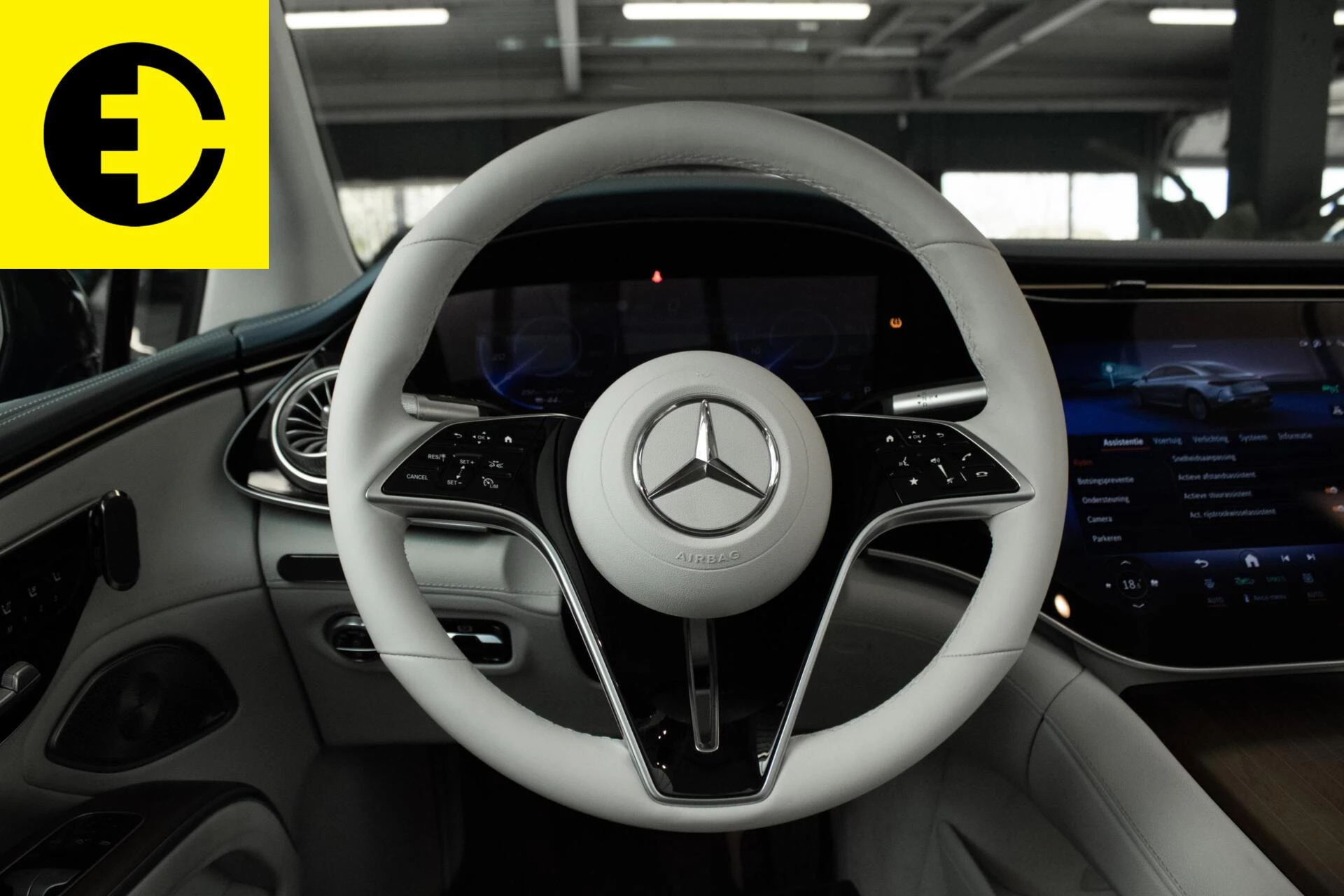 Hoofdafbeelding Mercedes-Benz EQS