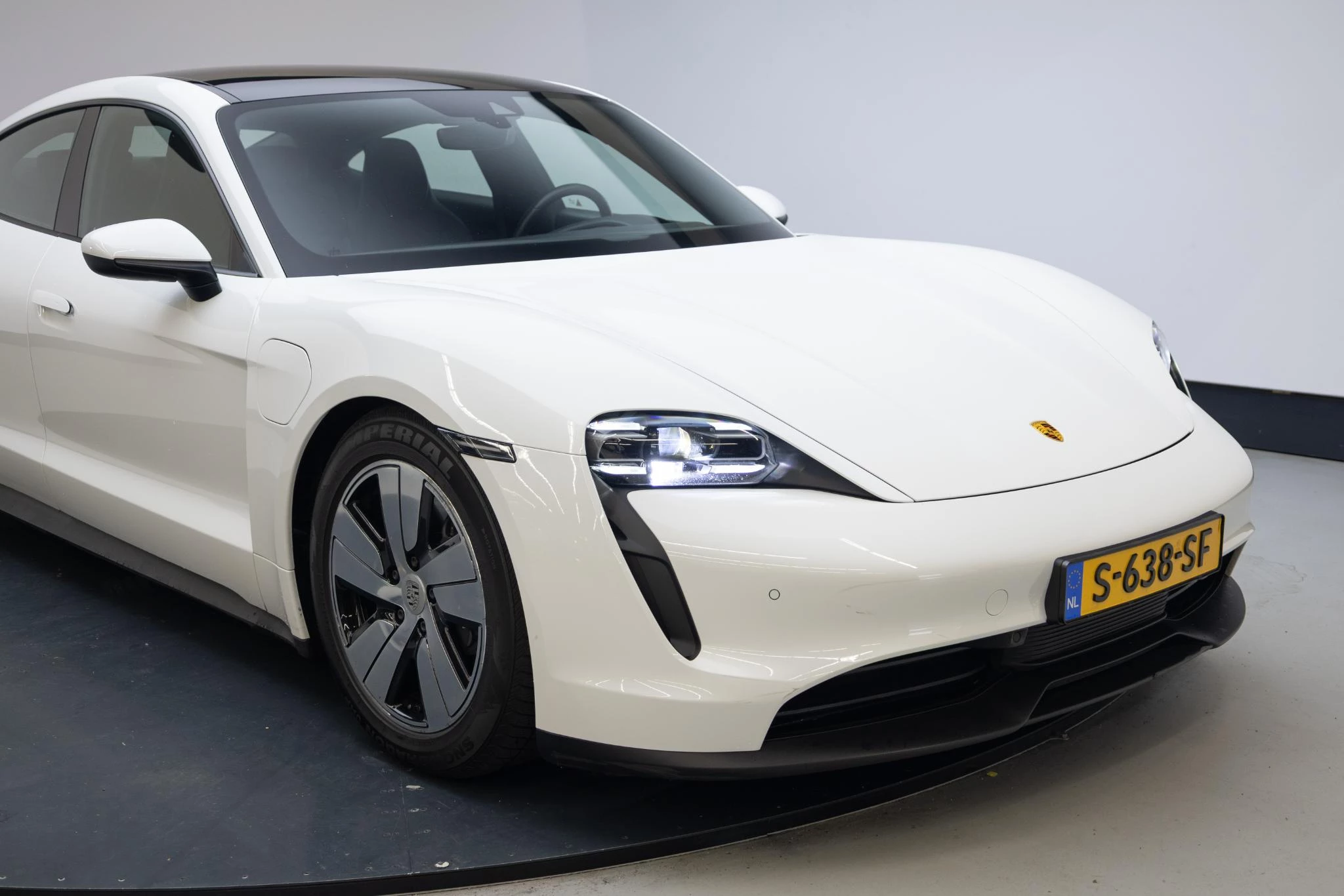 Hoofdafbeelding Porsche Taycan