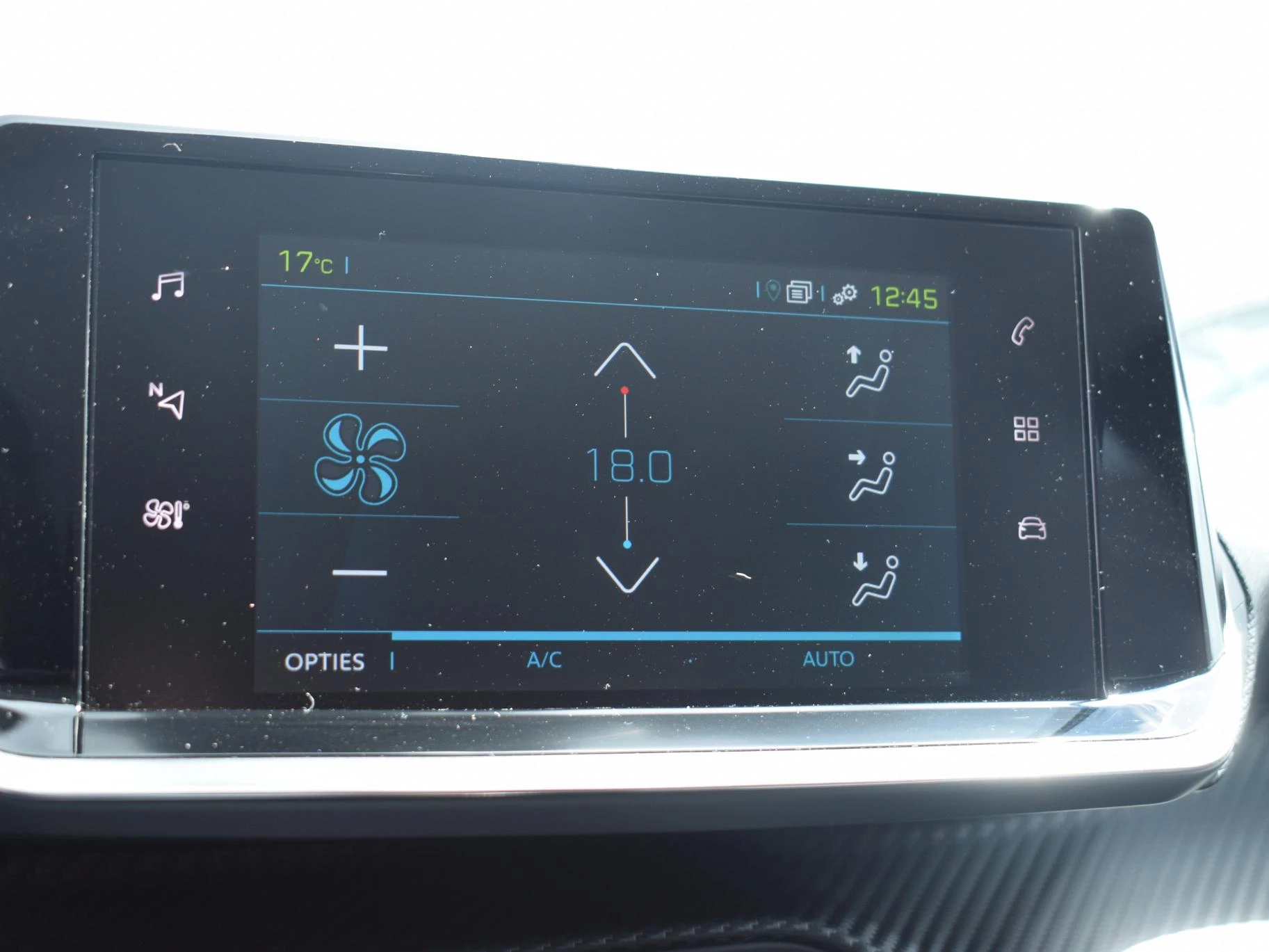 Hoofdafbeelding Peugeot e-208
