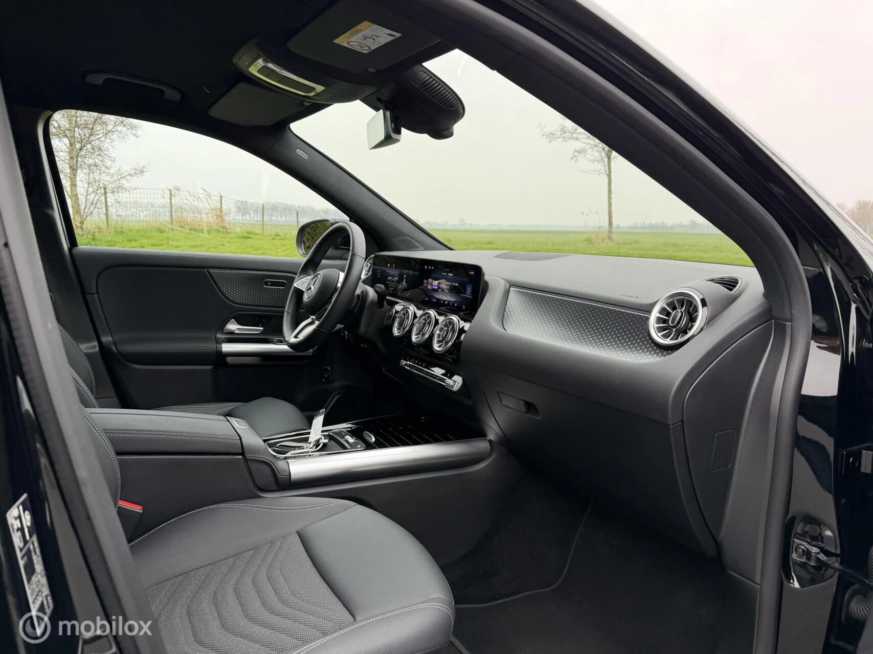 Hoofdafbeelding Mercedes-Benz EQA