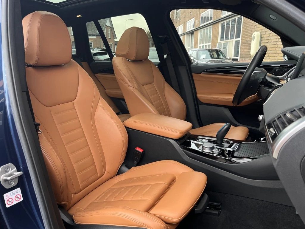 Hoofdafbeelding BMW iX3