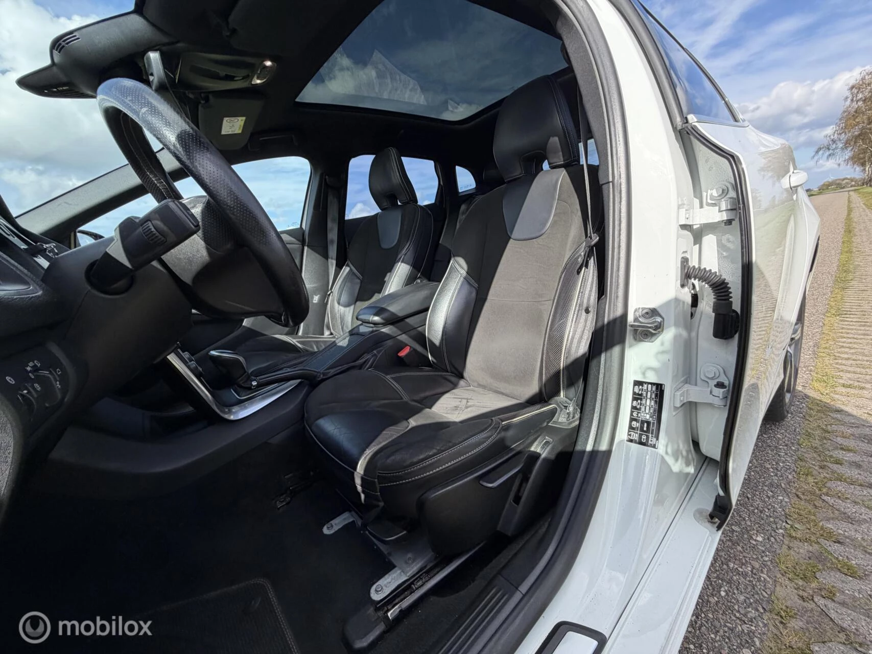 Hoofdafbeelding Volvo V40