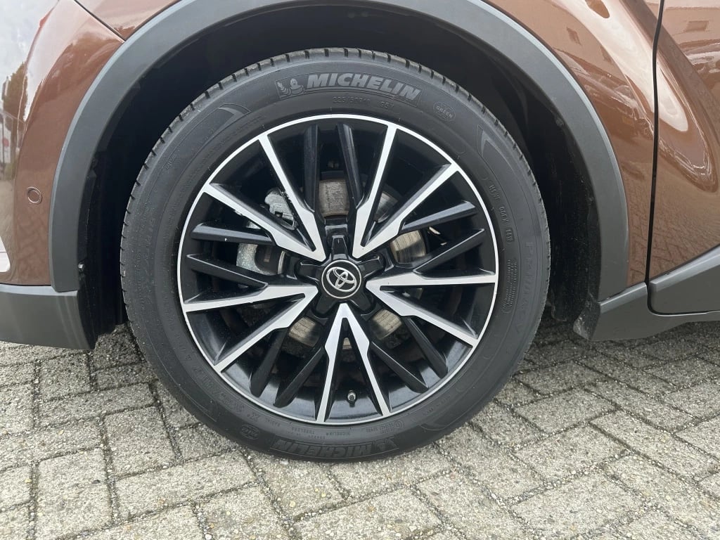 Hoofdafbeelding Toyota C-HR