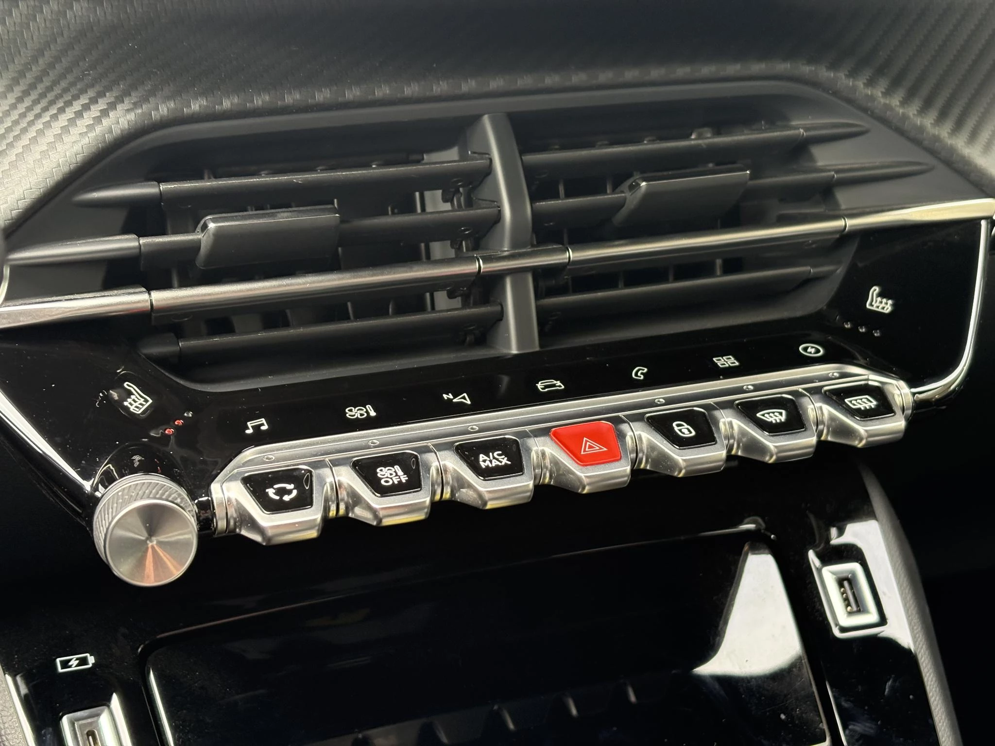 Hoofdafbeelding Peugeot e-208